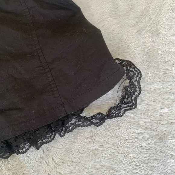 Tripp NYC SKULL EMBROIDERY CORSET Sz Med Black Lace Top Flaw - Picture 8 of 8